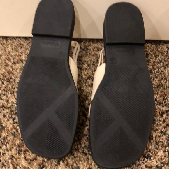 Fabulaire Tan Sandals - Picture 3 of 4